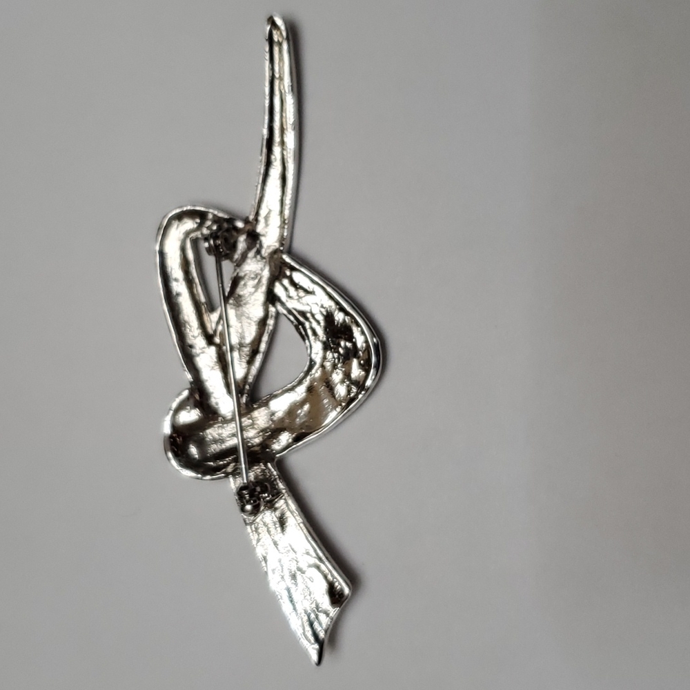 Clear Rhinestone Ribbon Brooch - Picture 3 of 9